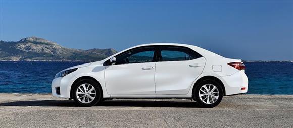 نقد و بررسی بیرون خودرو