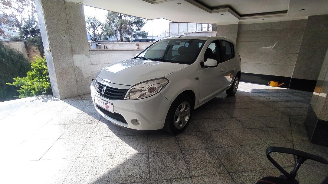 تصویر رنو ساندرو مدل 1395 ا اتوماتیک اتوماتیک