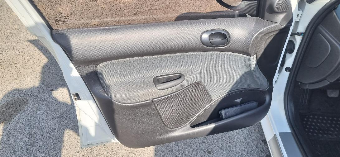 تصویر پژو 207 مدل 1404 ا اتوماتیک سقف شیشه ای - TU5P اتوماتیک سقف شیشه ای - TU5P