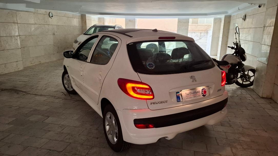 تصویر پژو 207 مدل 1404 ا اتوماتیک سقف شیشه ای - ESP ارتقا یافته اتوماتیک سقف شیشه ای - ESP ارتقا یافته