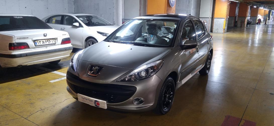 تصویر پژو 207 مدل 1403 ا اتوماتیک سقف شیشه ای - ESP ارتقا یافته اتوماتیک سقف شیشه ای - ESP ارتقا یافته