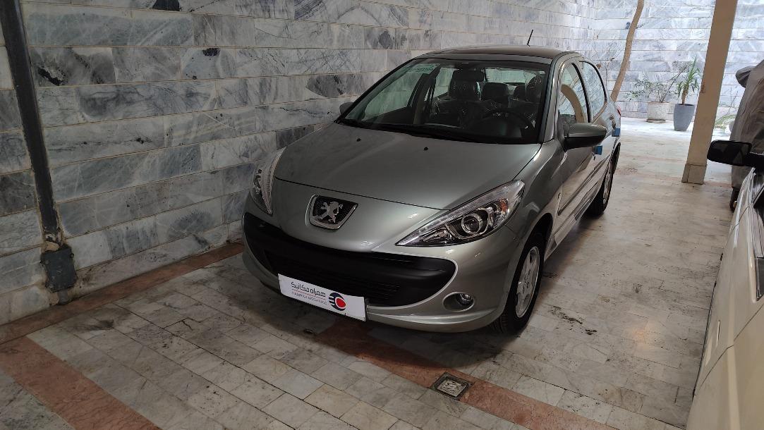 تصویر پژو 207 مدل 1404 ا دنده ای سقف شیشه ای - ESP ارتقا یافته دنده ای سقف شیشه ای - ESP ارتقا یافته