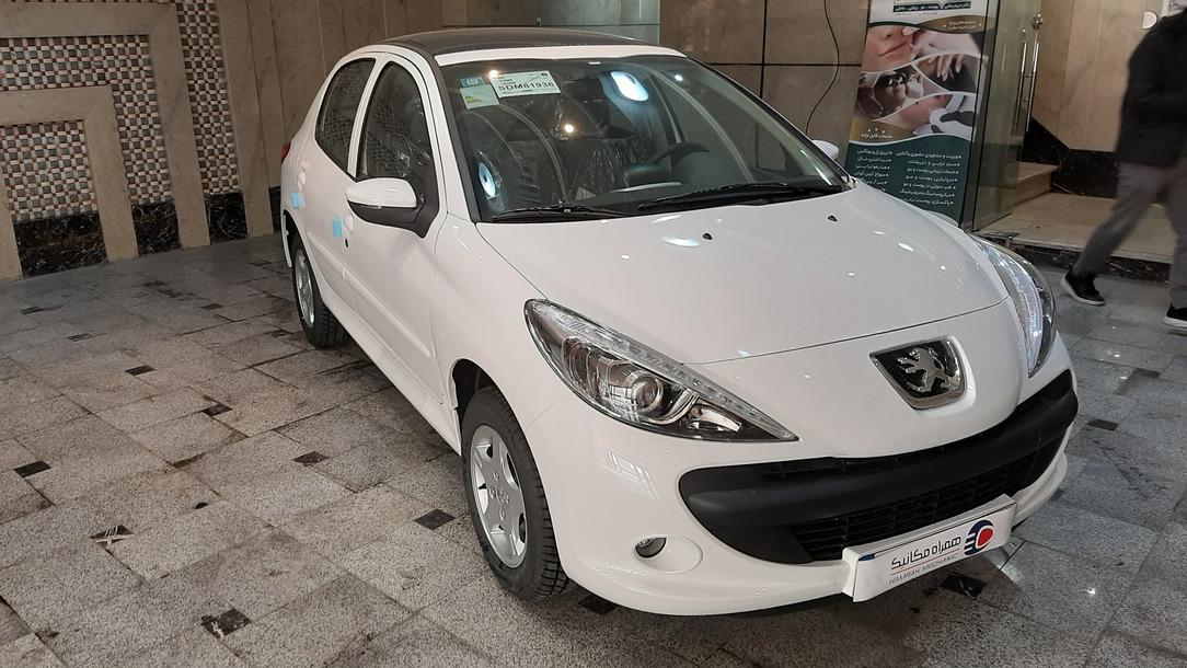 تصویر پژو 207 مدل 1404 ا اتوماتیک سقف شیشه ای - TU5P اتوماتیک سقف شیشه ای - TU5P