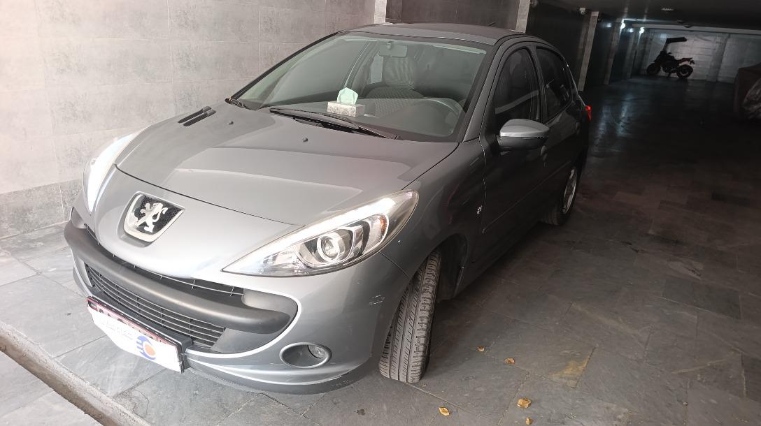 تصویر پژو 207 مدل 1399 ا اتوماتیک سقف شیشه ای اتوماتیک سقف شیشه ای