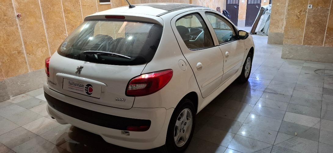 تصویر پژو 207 مدل 1404 ا دنده ای سقف شیشه ای - ESP ارتقا یافته دنده ای سقف شیشه ای - ESP ارتقا یافته