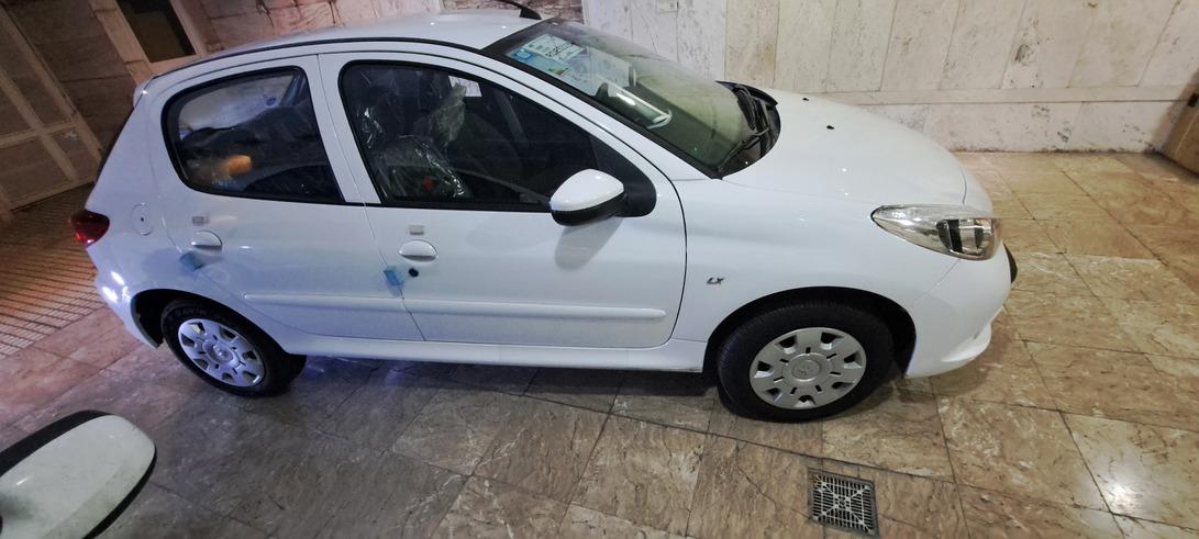 تصویر پژو 207 مدل 1403 ا دنده ای نیمه فول - ESP دنده ای نیمه فول - ESP