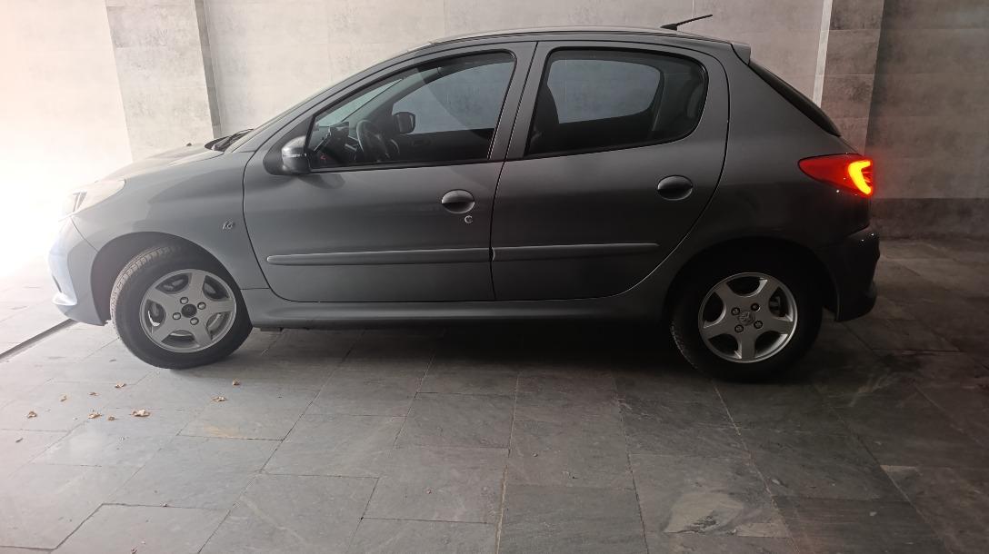 تصویر پژو 207 مدل 1399 ا اتوماتیک سقف شیشه ای اتوماتیک سقف شیشه ای