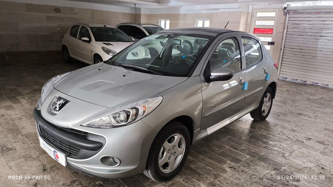 تصویر پژو 207 مدل 1404 ا دنده ای سقف شیشه ای - ESP ارتقا یافته دنده ای سقف شیشه ای - ESP ارتقا یافته