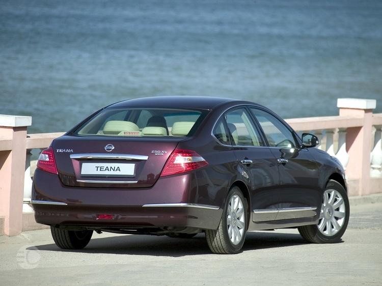 بررسی آپشن‌های Nissan Teana