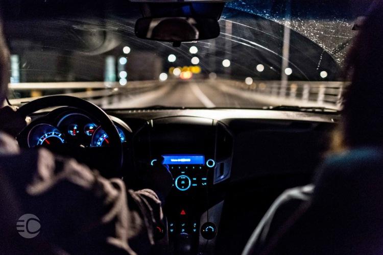 نحوه حفظ هوشیاری هنگام رانندگی در شب
