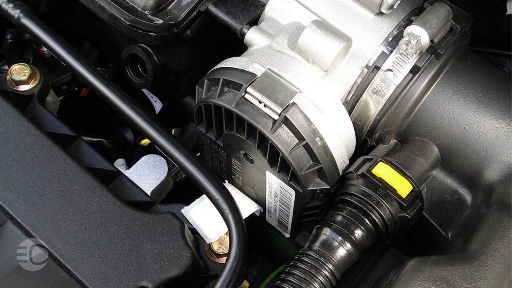 مشکلات ناشی از خرابی سنسور دریچه گاز خودرو