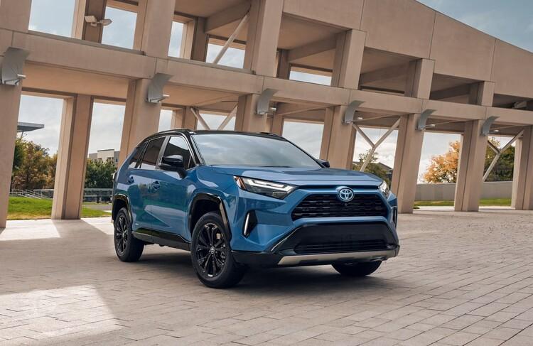 تویوتا راوفور 2025