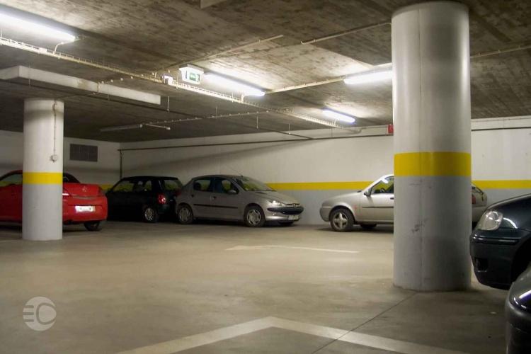 پارکینگ مزاحم چیست و چه قانونی دارد؟