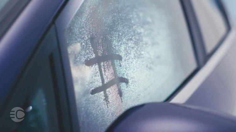 بخار شیشه ماشین در زمستان