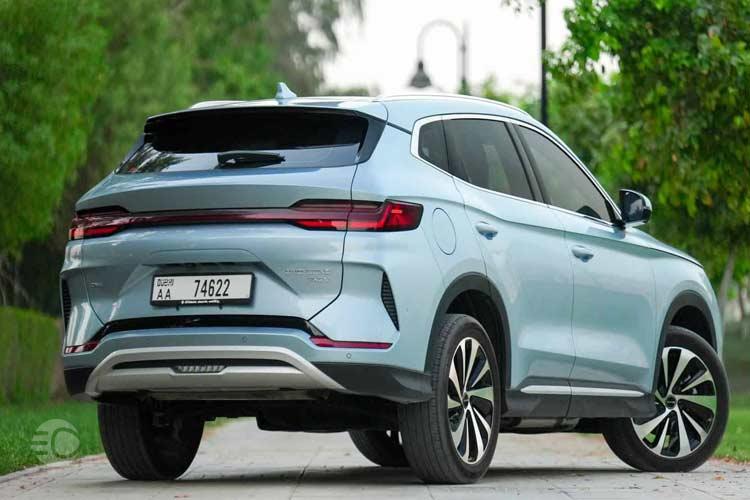 نمای عقب بی وای دی پلاس هیبرید 2025